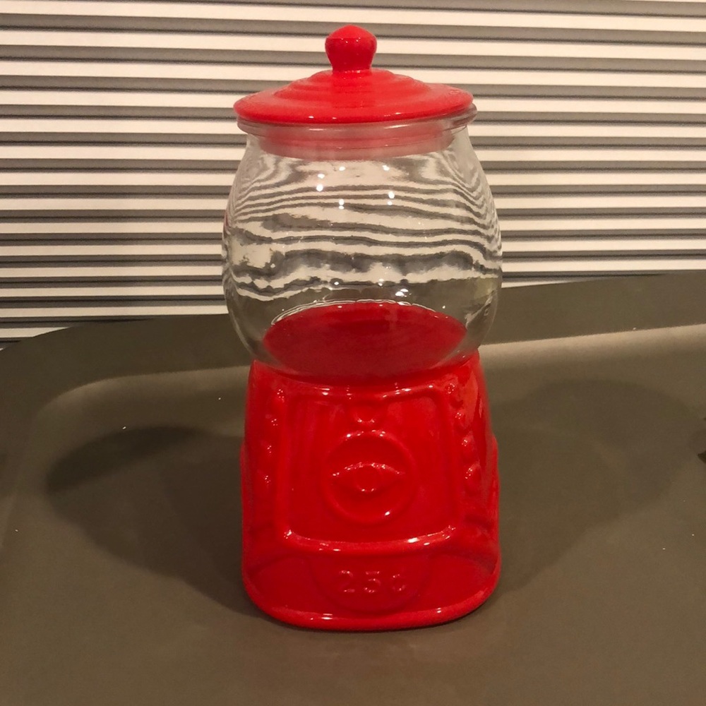 Bullseye Playground Gumball machine